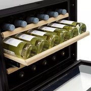 Встраиваемый винный шкаф Krona BADEN 45/24 BL фото 4 в Челябинске