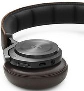 Наушники Бэнг Олуфсен BeoPlay H8 Gray Hazel фото 4 в Челябинске Наушники Bang & Olufsen BeoPlay H8 Gray Hazel фото 4 в Челябинске