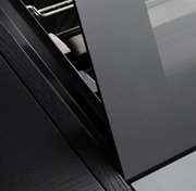 Духовой шкаф V-ZUG Combair V6000 45P C6T-21059 черное стекло фото 4 в Челябинске