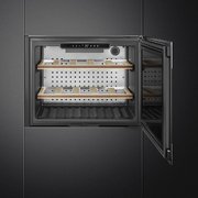 Встраиваемый винный холодильник Smeg CVI320XE фото 3 в Челябинске