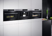 Духовой шкаф AEG KMR761000M фото 3 в Челябинске