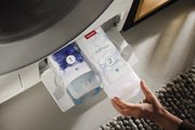 Набор средств для стирки Miele UltraPhase Explorer Set (6 шт) фото 2 в Челябинске
