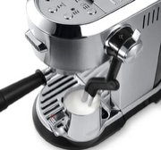 Рожковая кофеварка DeLonghi EC950.M фото 3 в Челябинске