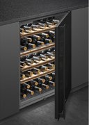 Встраиваемый винный шкаф Smeg CVI638RN1 фото 3 в Челябинске