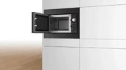 Встраиваемая микроволновая печь Bosch BFL 523 MB3 фото 3 в Челябинске