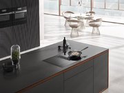 Индукционная варочная панель с вытяжкой Miele KMDA 7634 FL фото 2 в Челябинске