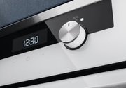 Духовой шкаф Electrolux OKC 5H50 W фото 2 в Челябинске