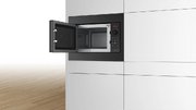 Встраиваемая микроволновая печь Bosch BFL523MB4 фото 3 в Челябинске
