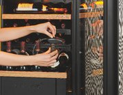 Встраиваемый двухтемпературный винный шкаф EuroCave D-INSP-M I-090021-M фото 4 в Челябинске