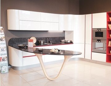 г. Краснодар, ул. Буденного, 129 (вход на пересечении улиц Калинина и Рашпилевской)