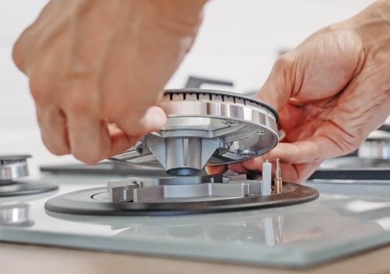 Как разобрать газовую варочную панель Gorenje: инструкция по разборке и чистке Как разобрать газовую варочную панель Gorenje: инструкция по разборке и чистке