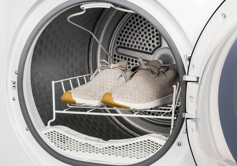 Можно ли стирать кроссовки в стиральной машине?