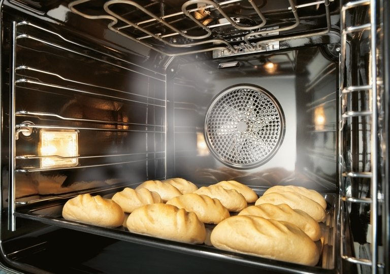 Особенности духовых шкафов с паром