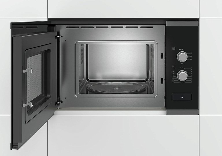 Обзор микроволновой печи Bosch BFL520MS0