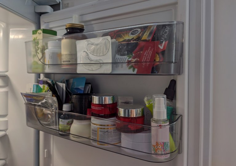 Можно ли, как и сколько хранить маску для лица в холодильнике