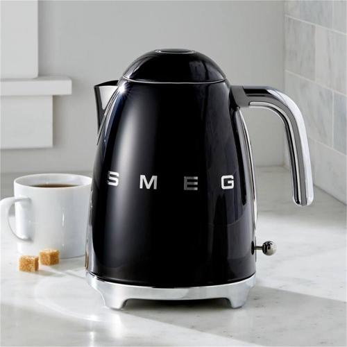Обзор чайника Smeg KLF03BLEU