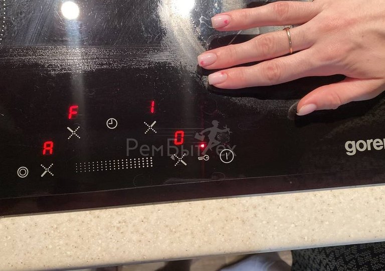 Ошибка F на электрической варочной панели: сбой системы управления