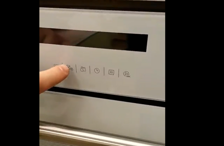 Духовой шкаф Midea TF944EG9-BL